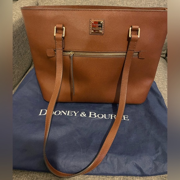 Dooney & Burke brown shoulder bag - Picture 1 of 3